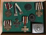 WO I lot Duitse Emblemen Ijzeren Kruis Koppelslot Ehrenkreuz, Verzenden, Landmacht, Duitsland, Embleem of Badge