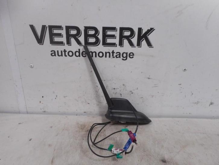 Gps Antenne Volkswagen Polo V (6R) 2012 6r0035501c, Auto-onderdelen, Elektronica en Kabels, Volkswagen, Gebruikt
