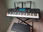 Keyboard met krukje, Muziek en Instrumenten, Keyboards, Ophalen, Zo goed als nieuw, 61 toetsen
