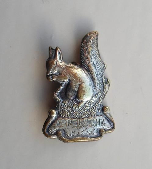 Metalen Broche Eekhoorn - Appelscha., Sieraden, Tassen en Uiterlijk, Broches, Zo goed als nieuw, Overige materialen, Zilver, Ophalen of Verzenden