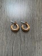 Prachtige goudkleurige oorbellen - H&M - nieuw, Ophalen of Verzenden, Nieuw, Goud, Knopjes of Stekers
