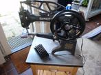 Singer stikmachine met motor en handleiding, Hobby en Vrije tijd, Ophalen, Gebruikt, Naaimachine, Singer
