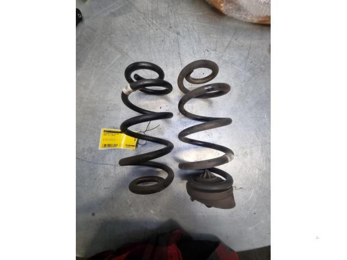 Schroefveer achter van een Audi S4, Auto-onderdelen, Ophanging en Onderstel, Audi, Gebruikt, 3 maanden garantie, Ophalen of Verzenden