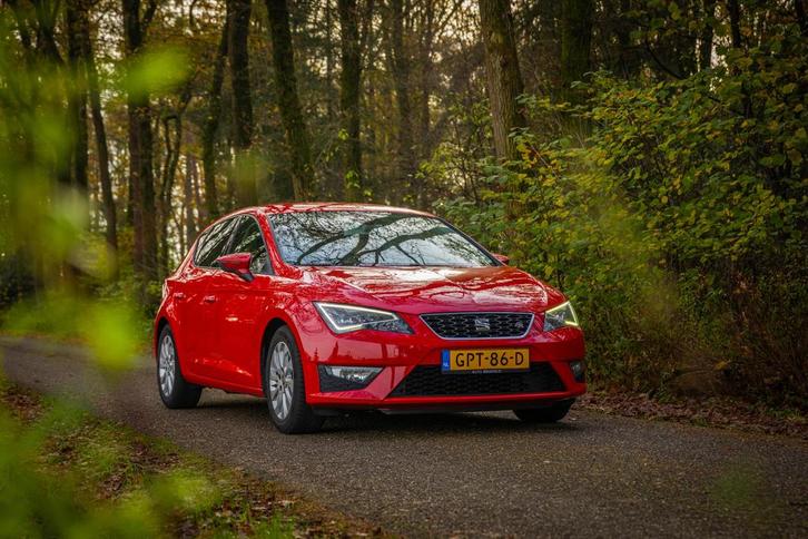 Seat Leon 1.4 TSI, Auto's, Seat, Bedrijf, Leon, Benzine, Hatchback, Handgeschakeld, Geïmporteerd, Rood, Alcantara, Voorwielaandrijving