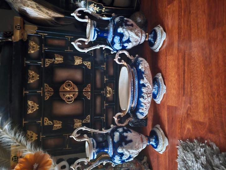 3 delig kaststel set(italiaans), Antiek en Kunst, Antiek | Keramiek en Aardewerk, Ophalen of Verzenden