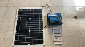 Solar paneel 28 x 42 cm 12 v 40 w + 20 amp charge cotroller beschikbaar voor biedingen