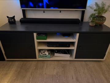 Tv meubel beschikbaar voor biedingen