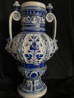 Grote Westerwald Vaas met Reliëfdecoratie, Ophalen of Verzenden