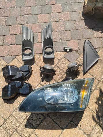 Ford focus bumper delen voor plus koplamp links. beschikbaar voor biedingen