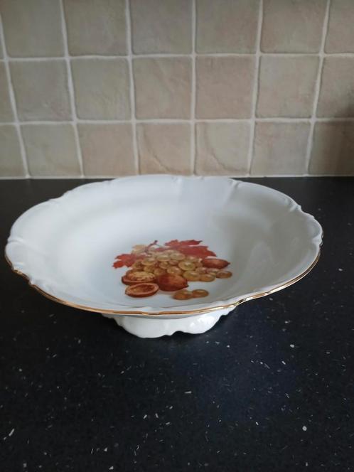 Hutschenreuther fruitschaal op sierlijk voetje, Huis en Inrichting, Keuken | Servies, Zo goed als nieuw, Schaal of Schalen, Porselein