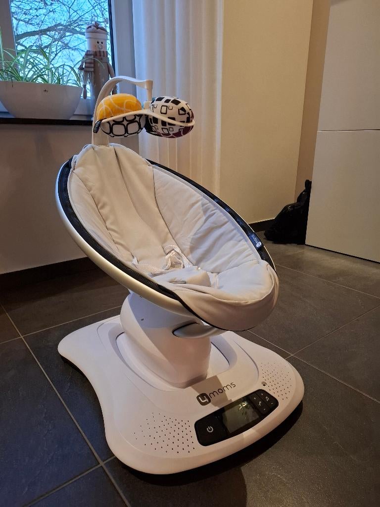 4 moms schommelstoel, Schommelstoel, Verstelbaar, Zo goed als nieuw, Ophalen