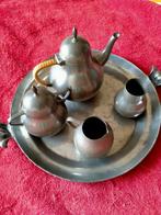 Tin blad met koffiekan, melkkan, suikerpot en lepelvaasje., Antiek en Kunst, Ophalen