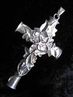 Mooi Zilveren Kruis met bladerranken, Verzenden, Zilver, Hanger