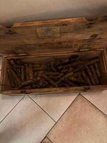 Duitse munitiekist beschikbaar voor biedingen