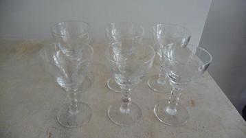 6 Gegraveerde borrelglaasjes	 beschikbaar voor biedingen