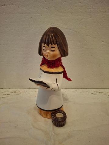 Goebel - beeldje van een meisje met gezangboek  beschikbaar voor biedingen
