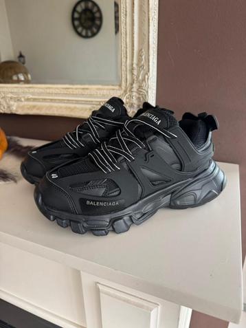 balenciaga track beschikbaar voor biedingen