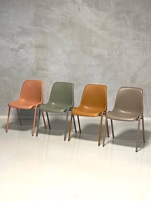 Retro kuipstoelen nieuw eettafelstoelen ton sur ton prijs ps, Huis en Inrichting, Stoelen, Nieuw, Vijf, Zes of meer stoelen, Kunststof