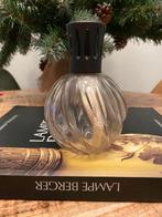 Mooie lampe berger glas gedraaid zwarte dop geurbrander, Ophalen of Verzenden, Zo goed als nieuw, Overige materialen, Minder dan 25 cm