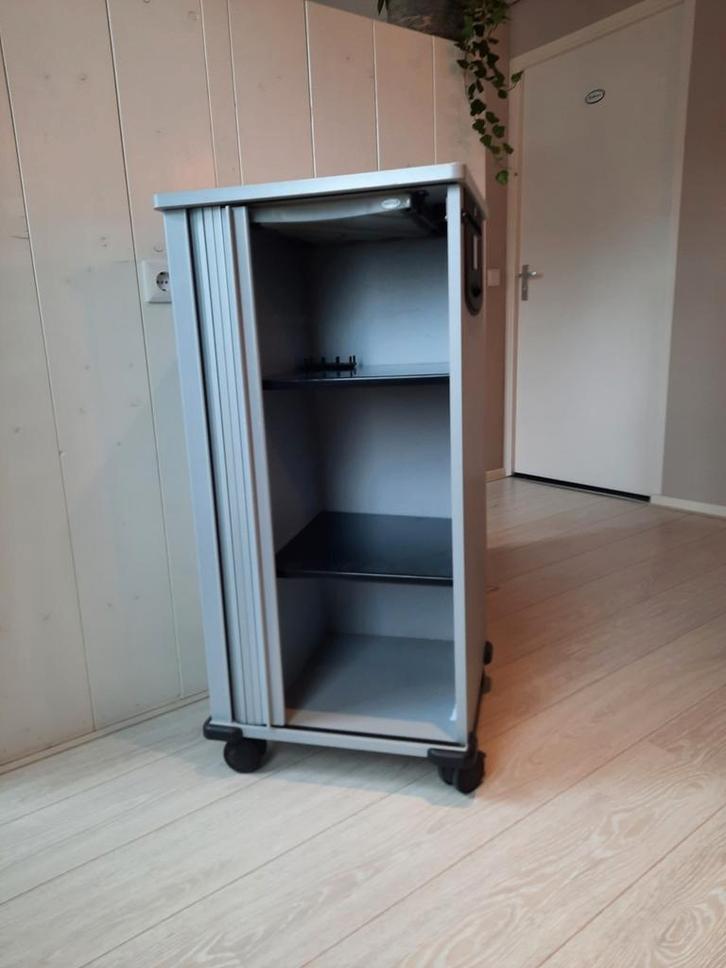 Archiefkast met roldeur - Praktisch & Stijlvol, Huis en Inrichting, Kasten | Dressoirs, 25 tot 50 cm, Ophalen of Verzenden