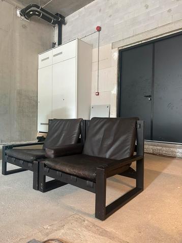 Vintage fauteuils Sonja Wasseur jaren 70 brutalist leer hout beschikbaar voor biedingen