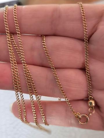 Gouden ketting 14 karaat

Verstelbaar  beschikbaar voor biedingen