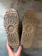 Uggs maat 38, Overige kleuren, Lage of Enkellaarzen, Ophalen of Verzenden, Zo goed als nieuw