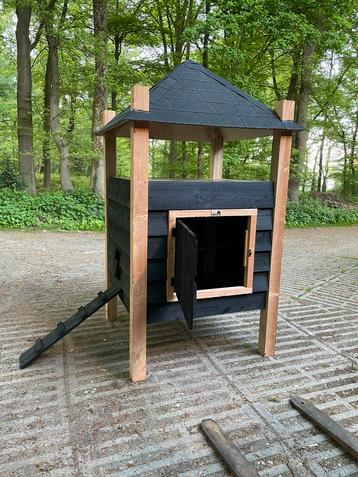 Nieuw kippenhok 120x120cm hooiberg douglas hout beschikbaar voor biedingen