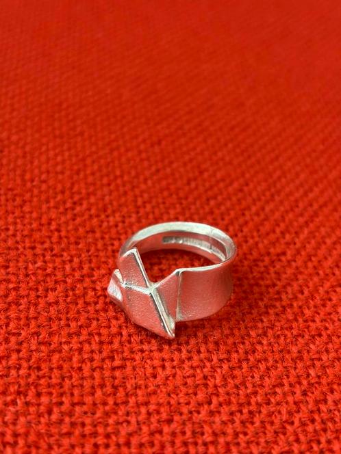 Zeldzame zilver 925 Lapponia Origami design ring, Maat 17, Sieraden, Tassen en Uiterlijk, Ringen, Gebruikt, Dame, 17 tot 18, Zilver