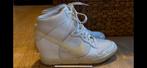 Nike wedges sneakers sleehak hak 39 wit ZIE FOTS VOOR MEER!, Kleding | Dames, Schoenen, Nike, Ophalen of Verzenden, Roze, Sneakers of Gympen