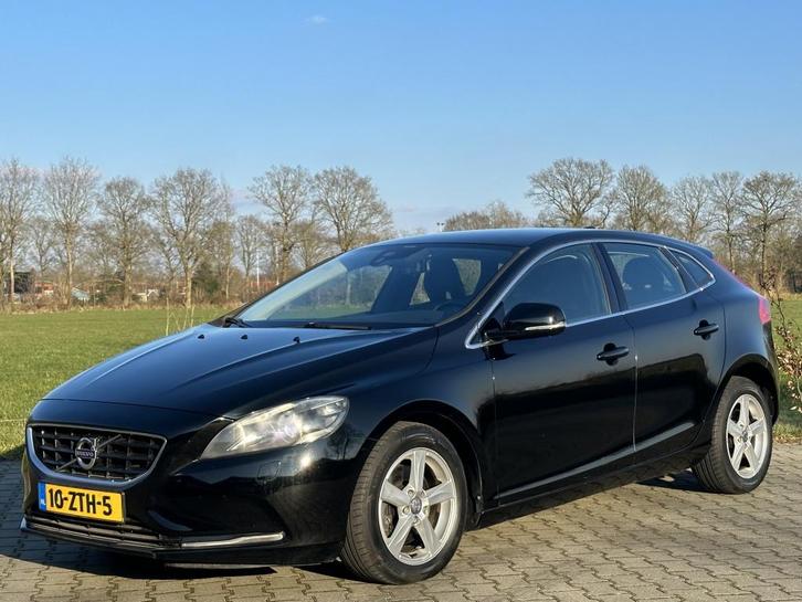 Volvo V40 T3 150PK XENON LEDER STL VERW SENSUS NAVI CAM, Auto's, Volvo, V40, ABS, Achteruitrijcamera, Adaptieve lichten, Airbags