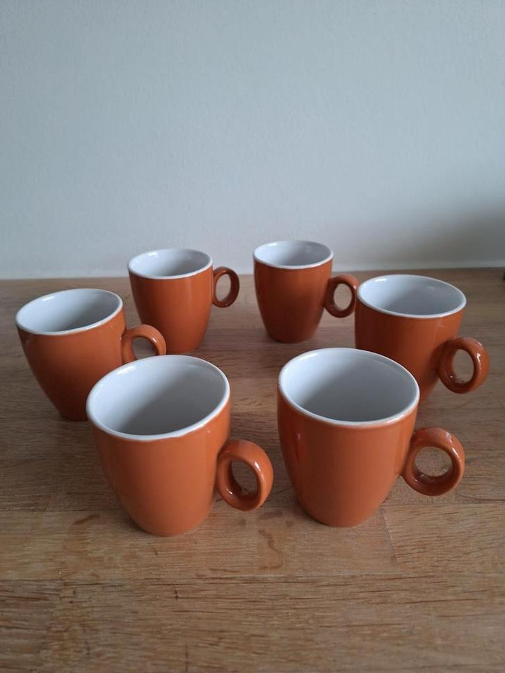 8 Espresso Kopjes, Huis en Inrichting, Keuken | Servies, Gebruikt, Kop(pen) en/of Schotel(s), Overige stijlen, Ophalen