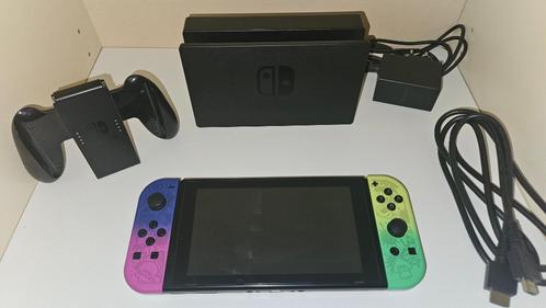 Nintendo Switch v1 (Unpatched), RGB Splatoon met Turbo Knop, Spelcomputers en Games, Spelcomputers | Nintendo Switch, Gebruikt