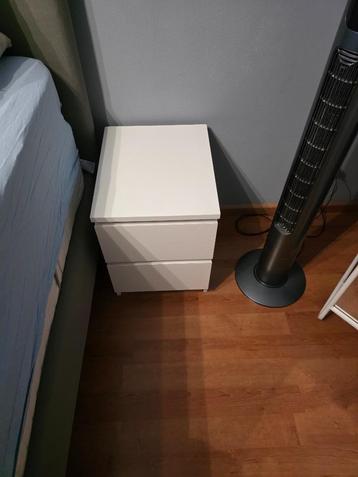  Two MALM drawer with 2 chests beschikbaar voor biedingen
