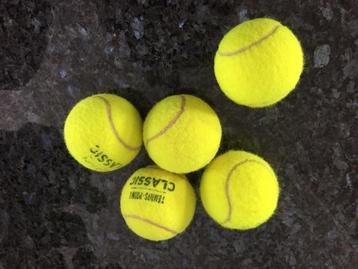 Tennisballen  beschikbaar voor biedingen