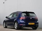 Volkswagen Golf 1.5 TSI 150pk Highline Business R Automaat S, 4 cilinders, 150 pk, Blauw, Alcantara