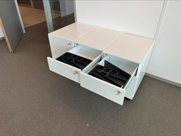 Robberechts Ladeblok mat Wit + sleutel + pennenbak 