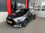 Toyota Yaris 1.5 Hybrid Dynamic Team D | CarPlay | Camera |, Gebruikt, 450 kg, 1490 cc, 3 cilinders