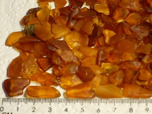 Meer dan 200 stukjes echte Baltse Amber - Baarsten, 50 gram., Verzamelen, Mineralen en Fossielen, Fossiel, Verzenden