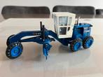 Caterpillar 12 G grader in KWS kleur NZG 150, Hobby en Vrije tijd, Modelauto's | 1:50, Ophalen of Verzenden, Gebruikt, Hijskraan, Tractor of Landbouw