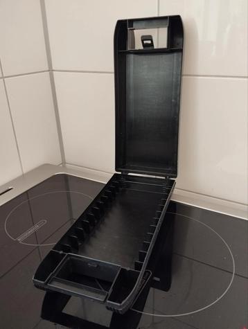 Zwarte kunststof opbergbox voor 12 cassettebandjes (leeg) beschikbaar voor biedingen