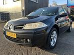 Renault Mégane Grand Tour 1.6-16V Business Line Trekhaak AP, Auto's, 65 €/maand, Stof, Gebruikt, Zwart