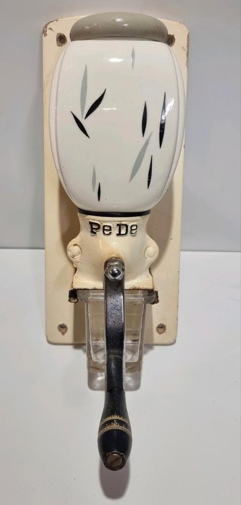 Pede koffiemolen., Antiek en Kunst, Antiek | Keukenbenodigdheden, Ophalen of Verzenden