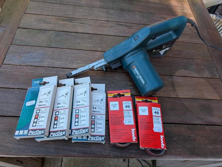 Black&Decker KA292E Bandschuurmachine + schuurbanden, Doe-het-zelf en Verbouw, Gereedschap | Schuurmachines, Gebruikt, Bandschuurmachine