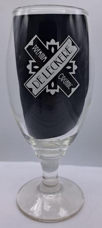 De Leckere Bierglas op voet Naughty Stout beschikbaar voor biedingen