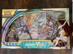 Arceus VSTAR Premium Collection box, Hobby en Vrije tijd, Verzamelkaartspellen | Pokémon, Ophalen of Verzenden, Zo goed als nieuw