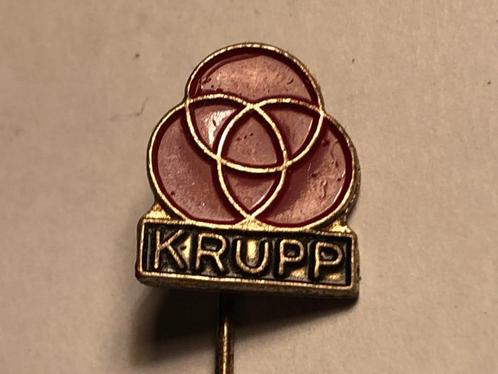 Metalen KRUPP VRACHTWAGENMERK Speld (Rood/Zwart)., Verzamelen, Speldjes, Pins en Buttons, Zo goed als nieuw, Speldje of Pin, Transport
