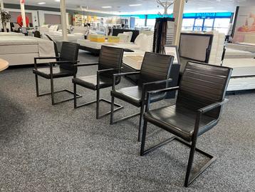 Vier Eetkamerstoelen Zwart Staal - 4 Stuks beschikbaar voor biedingen