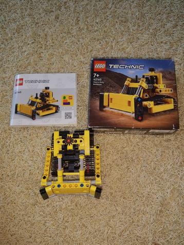 LEGO Bulldozer 42163  beschikbaar voor biedingen