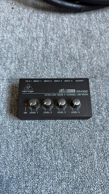 Behringer MX400 beschikbaar voor biedingen